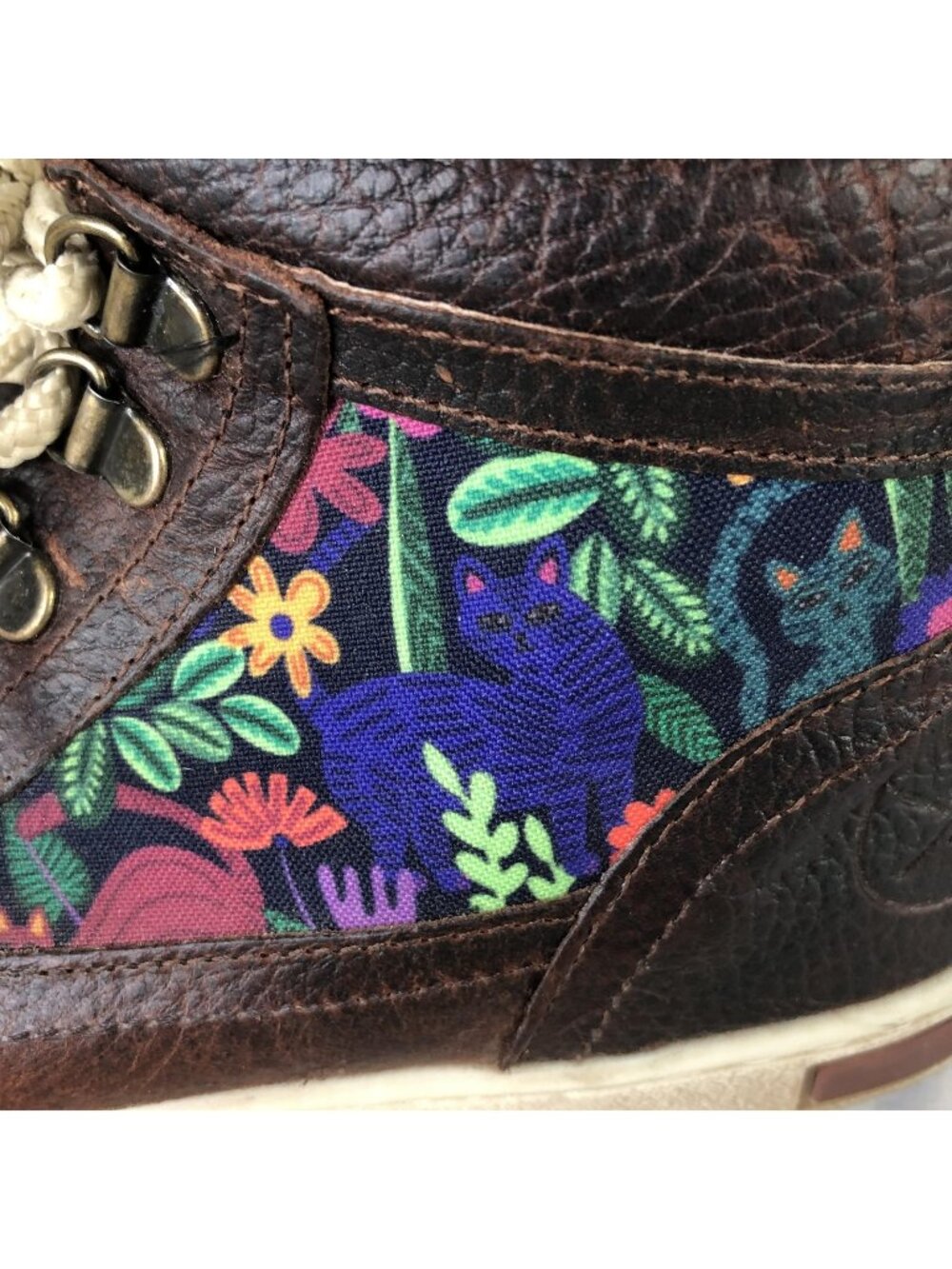 Inkkas Boots Womens Size 10 Brown Leather Cat Floral Lace Up Ankle Booties